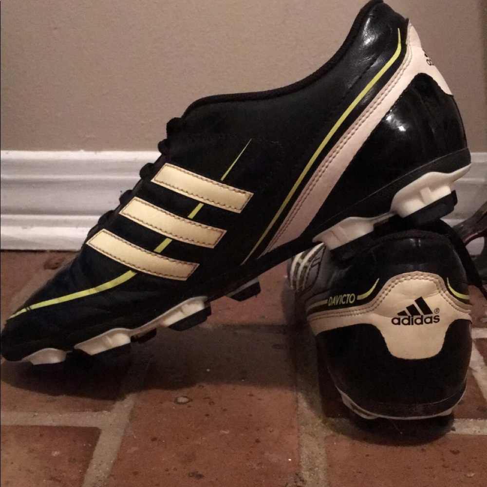 Adidas Davicto Soccer Cleats